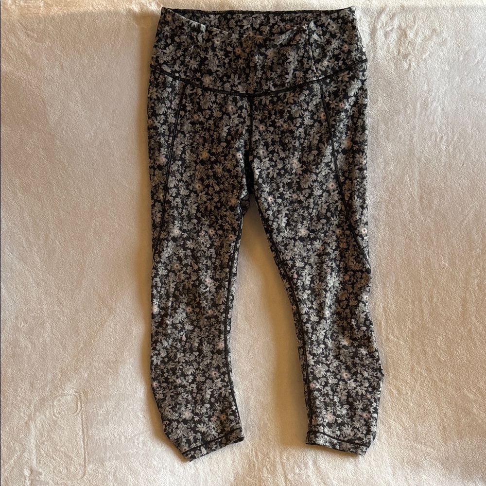 CALIA capri leggings with ruched detailing